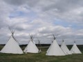 Mezi nejromantičtější tábory patří ty, kde se spí v pravých indiánských týpí - tábořiště kmene Malý Walden Ligy lesní moudrosti v Bobrůvce u Žďáru nad Sázavou