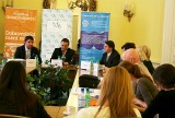 Setkání s novináři na téma dobrovolnictví se zúčastnili představitelé MŠMT a České rady dětí a mládeže. (Foto Jiří Majer)