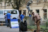 Třetí ročník projektu 72 hodin začal úklidem na pražském Senovážném náměstí (foto Jiří Majer)