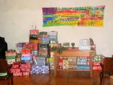 Krabice od bot 2016 aneb Děti darují dětem k Vánocům (foto archiv Diakonie ČCE)