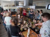 Workshop Zažij BIO všemi smysly ukazuje kuchařkám ze školních jídelen, proč zařadit biopotraviny do jídelníčku (foto ČTPEZ)